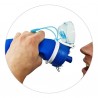 Tercero presionar la botella para que el agua pase por el cartucho filtrante.