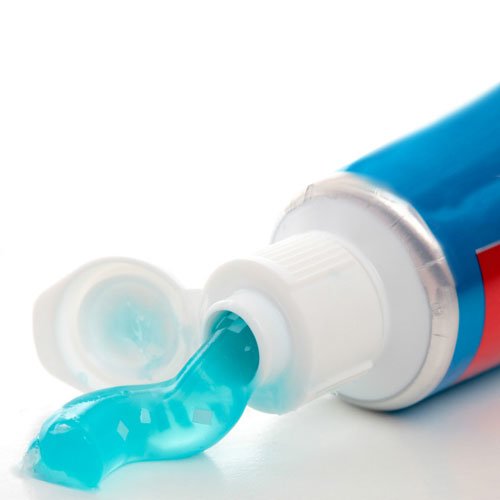 Los dentistas promueven el fluor.